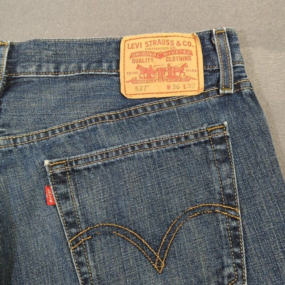 Levi's Jeans Men's 36x32 Blue 527 Slim Fit Boot Cut Denim Uneven Hems